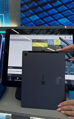 Fplus на «Финополисе» представил планшет для мобильного сбора биометрии